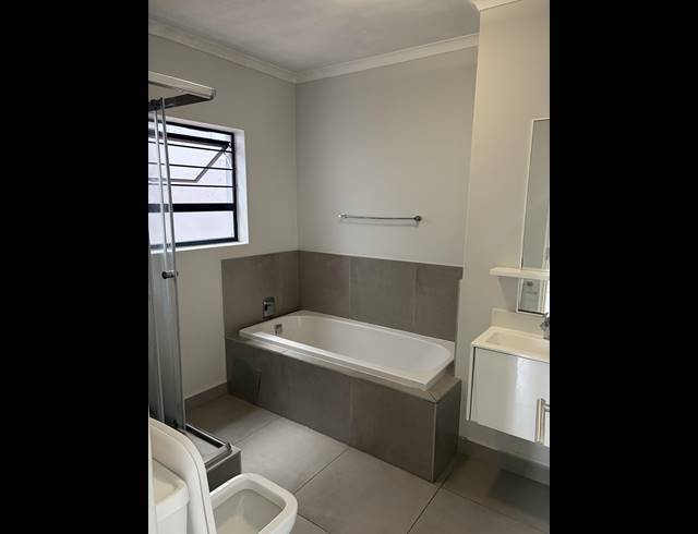 2 BEDROOM APARTMENT TO LET IN MORNINGSIDE